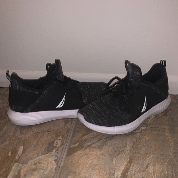 Nautica tennis shoes - Picture 4 of 4